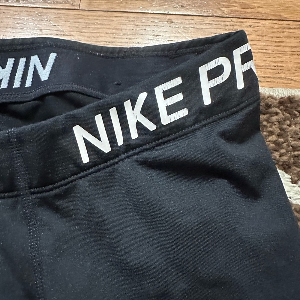Nike pro Capri length